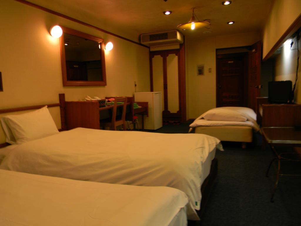 Hotel Misono Osaka Bagian luar foto