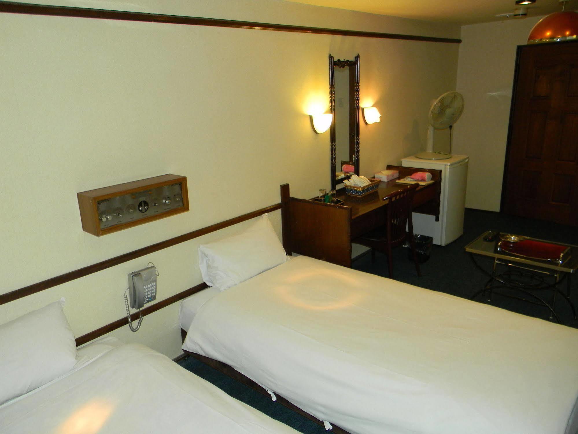 Hotel Misono Osaka Bagian luar foto